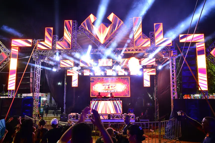  <div class='credito_fotos'>Foto: Maksuel Martins/GEA &nbsp;&nbsp;|&nbsp;&nbsp; <a href='/midias/2025/originais/20251227230457-GF00016811-F00213244.webp' download><i class='fa-solid fa-download'></i> Download</a></div>