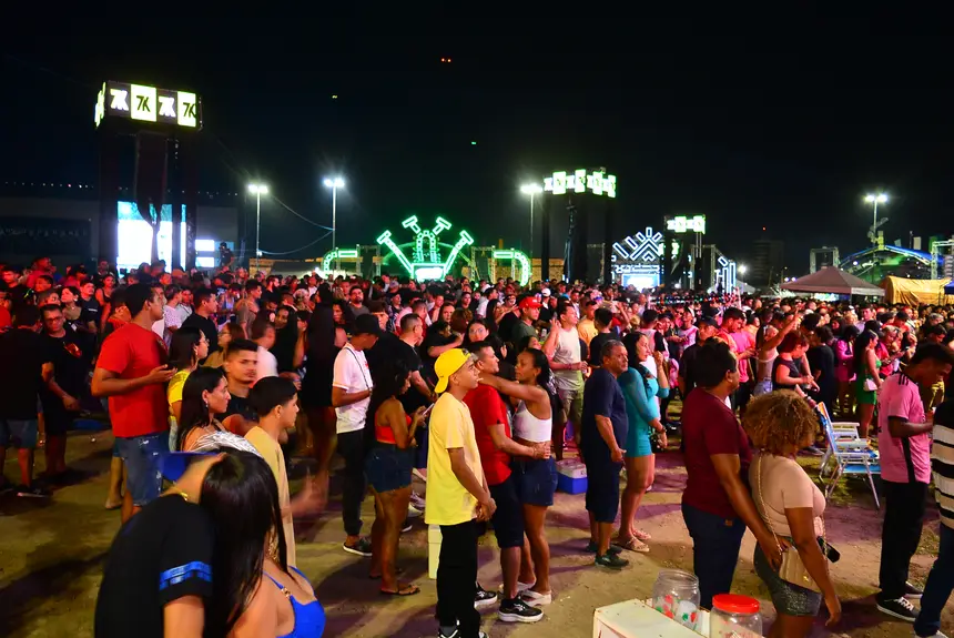  <div class='credito_fotos'>Foto: Maksuel Martins/GEA &nbsp;&nbsp;|&nbsp;&nbsp; <a href='/midias/2025/originais/20251228003415-GF00016813-F00213307.webp' download><i class='fa-solid fa-download'></i> Download</a></div>