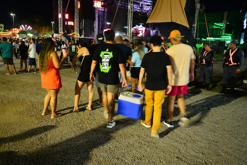  <div class='credito_fotos'>Foto: Maksuel Martins/GEA &nbsp;&nbsp;|&nbsp;&nbsp; <a href='/midias/2025/originais/20251228003417-GF00016813-F00213308.webp' download><i class='fa-solid fa-download'></i> Download</a></div>