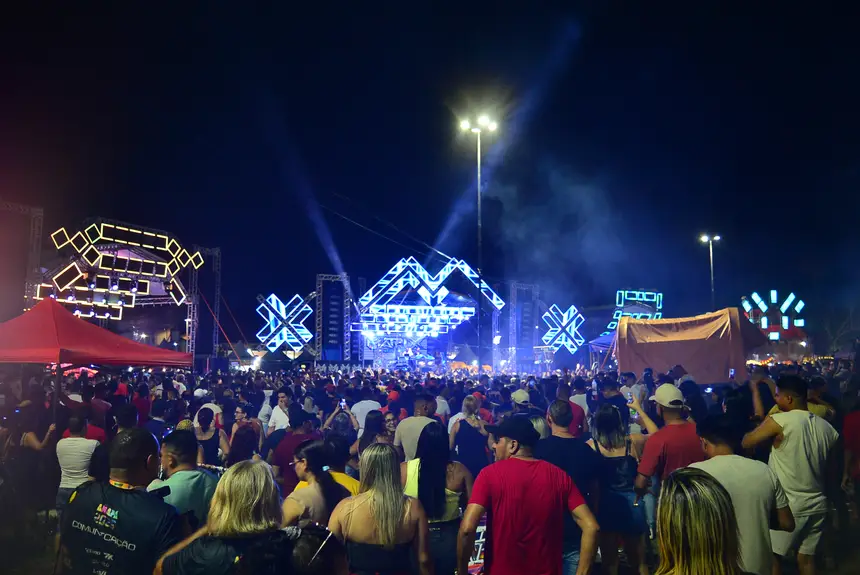  <div class='credito_fotos'>Foto: Maksuel Martins/GEA &nbsp;&nbsp;|&nbsp;&nbsp; <a href='/midias/2025/originais/20251228004044-GF00016812-F00213311.webp' download><i class='fa-solid fa-download'></i> Download</a></div>