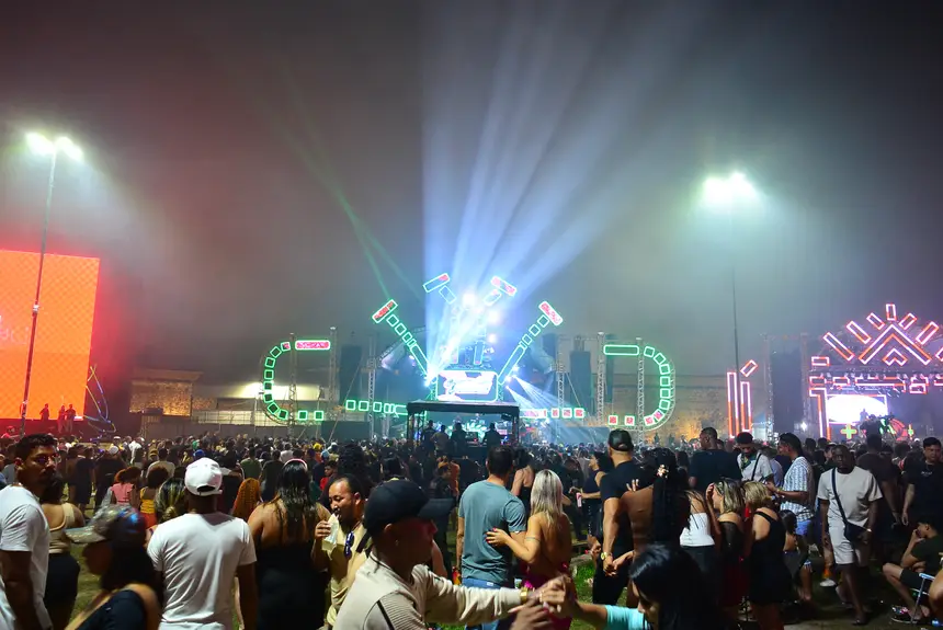  <div class='credito_fotos'>Foto: Maksuel Martins/GEA &nbsp;&nbsp;|&nbsp;&nbsp; <a href='/midias/2025/originais/20251228031019-GF00016817-F00213416.webp' download><i class='fa-solid fa-download'></i> Download</a></div>