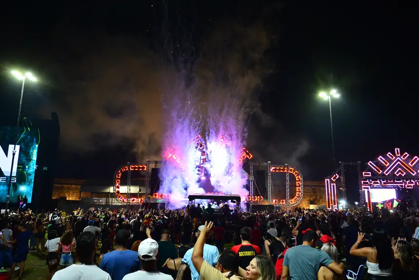  <div class='credito_fotos'>Foto: Maksuel Martins/GEA &nbsp;&nbsp;|&nbsp;&nbsp; <a href='/midias/2025/originais/20251228031033-GF00016817-F00213426.webp' download><i class='fa-solid fa-download'></i> Download</a></div>