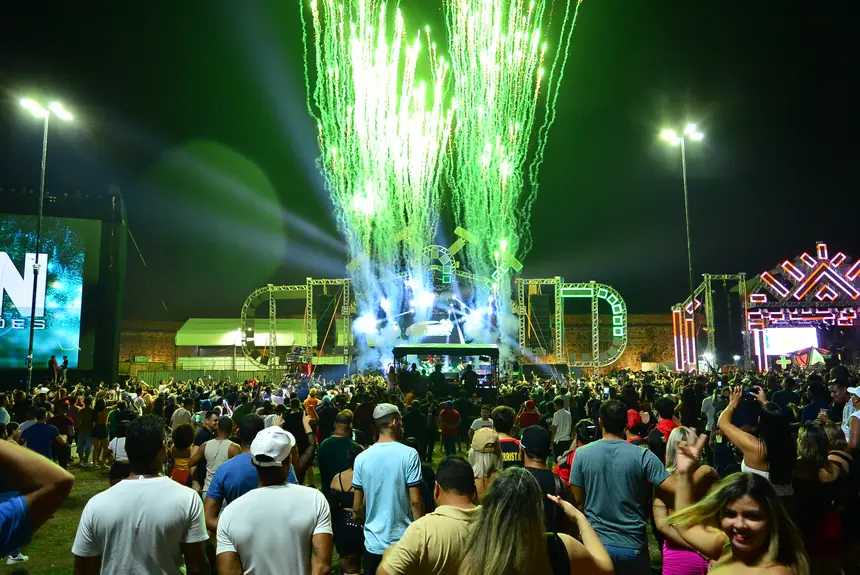  <div class='credito_fotos'>Foto: Maksuel Martins/GEA &nbsp;&nbsp;|&nbsp;&nbsp; <a href='/midias/2025/originais/20251228031038-GF00016817-F00213429.webp' download><i class='fa-solid fa-download'></i> Download</a></div>