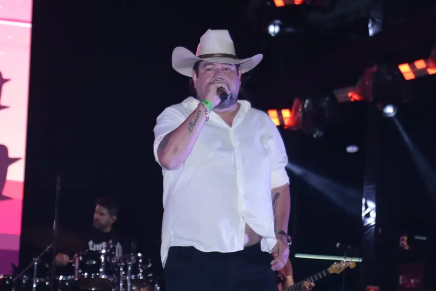  <div class='credito_fotos'>Foto: Ladson Mira / Secom Gea &nbsp;&nbsp;|&nbsp;&nbsp; <a href='/midias/2025/originais/20251231030502-GF00016836-F00214324.webp' download><i class='fa-solid fa-download'></i> Download</a></div>