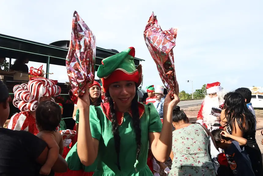 Os personagens não brincaram em serviço e presentearam a todos.