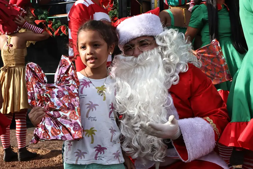 O Papai Noel o grande chamego das criança para registrar cada momentos.