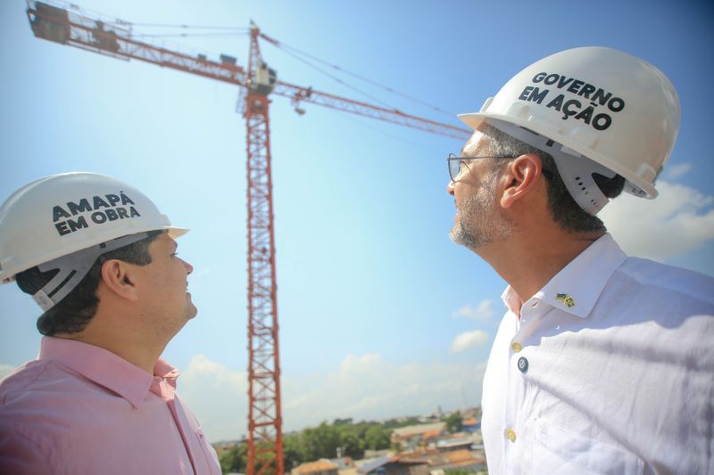Senador Davi reforçou que a obra é um sonho de toda a população amapaense <div class='credito_fotos'>Foto: Maksuel Martins/GEA   |   <a href='/midias/2025/originais/up_ag_27534_3160ef05-e094-5feb-8974-5659c3146a5b.jpg' download><i class='fa-solid fa-download'></i> Download</a></div>