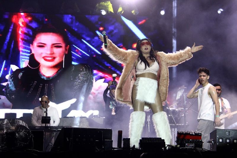 Cantora Tatty Taylor se apresentou na mesma noite que o DJ internacional Alok