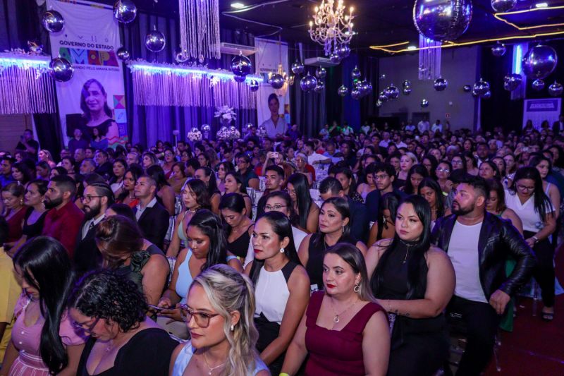 Nesta chamada são 207 professores, 121 pedagogos e 154 cuidadores que vão reforçar o quadro de servidores 