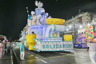 galeria: Carnaval 2025: Solidariedade apresenta enredo 'Do Universo de Olorum, Rei Oxaguiã - o Senhor da Renovação Constante'