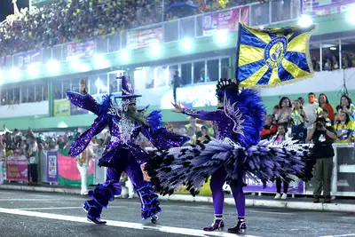 galeria: Carnaval 2025: Piratas da Batucada encerra desfiles com 'A Realeza do Sertão: o cordel azul e dourado de quem fez deste torrão o seu reinado'