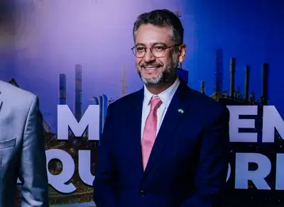 notícia: Governador Clécio Luís apresenta em Brasília credenciais do Amapá para conciliar desenvolvimento sustentável e exploração de petróleo