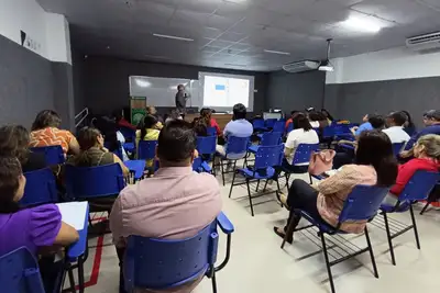 notícia: Governo do Estado debate gestão estratégica de fortalecimento do SUS no Amapá