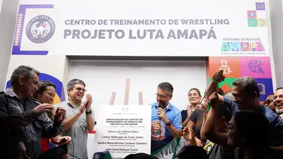 notícia: Governador Clécio Luís e senador Randolfe Rodrigues inauguram Centro de Treinamento de Wrestling na Escola Estadual Antônio Messias, em Macapá 