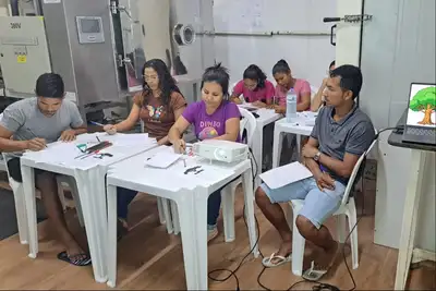 notícia: Ueap inicia ciclo de minicursos e oficinas no Bailique com foco em sustentabilidade e empreendedorismo
