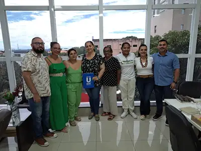 notícia: Ueap firma parceria com associação de famílias do Pacuí para promover intercâmbio de conhecimento 