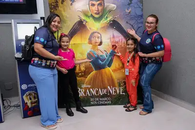 notícia: No Amapá, mais de 400 alunos com autismo participam de sessão de cinema inclusivo