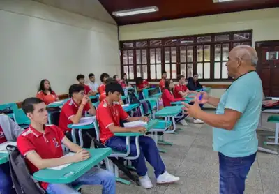 notícia: Governo do Amapá abre inscrições para professores alfabetizadores do Programa Brasil Alfabetizado