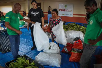 notícia: PAA: Governo do Amapá entrega cerca de 20 toneladas de alimentos para famílias em situação de vulnerabilidade, em Macapá