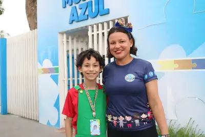 notícia: 'Inclusão é direito e meu filho pode participar de tudo', destaca mãe sobre o autismo e a 'Carreata Azul' do Governo do Amapá