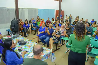 notícia: Governo do Amapá realiza escuta pública com servidores e familiares de pessoas atendidas no Centro Educacional Raimundo Nonato Dias Rodrigues