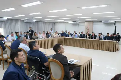 notícia: Governo do Amapá reúne 16 prefeituras para debater sobre repasses e investimentos na educação