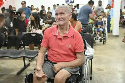 notícia: ‘Vou poder me mover pela casa’, diz paciente ao ganhar cadeira de rodas pelo Reabilita Amapá, em Laranjal do Jari