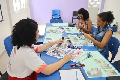 notícia: Governo do Estado realiza atividade terapêutica para mulheres atendidas no Cram Tia Zefa, em Macapá