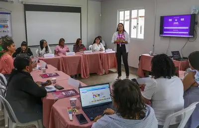 notícia: Governo do Amapá reforça ações de saúde e acolhimento para mulheres em diálogo com órgão de organização de políticas públicas