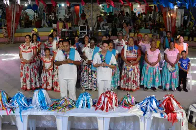 notícia: Realizada pelo Governo do Amapá, Central do Ciclo do Marabaixo 2025 encerra com ladainha, ‘marabaixão’, shows e derrubada dos mastros