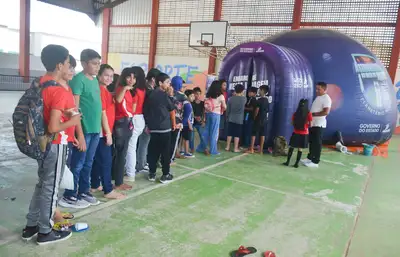 notícia: ‘Caravana Azul’: planetário móvel do Governo do Amapá chega ao Residencial Miracema em ação de conscientização sobre autismo