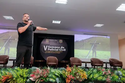 notícia: ‘O que está sendo feito aqui é muito sério, está dando resultado’, aponta roteirista de Tropa de Elite em palestra sobre segurança pública no Amapá