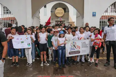 notícia: Governo do Amapá celebra 79 anos da Escola Estadual Barão do Rio Branco com caminhada pela sustentabilidade e inclusão