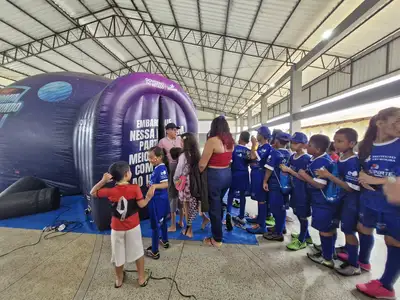 notícia: Caravana Abril Azul: planetário móvel do Governo do Estado chega ao 'Macapaba' em ação de conscientização sobre o autismo