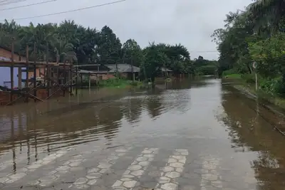 notícia: Governo do Amapá monta 'Sala de Situação' em Tartarugalzinho para atender famílias afetadas pelas fortes chuvas no município