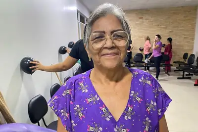 notícia: ‘Estou me sentindo melhor depois do plantão’, diz técnica de enfermagem em ação de saúde e segurança no trabalho no Hospital da Mulher Mãe Luzia
