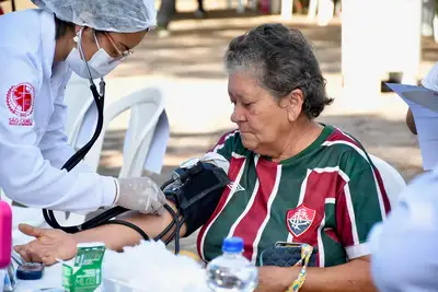 notícia: FOTOS: veja como foi o dia de cuidados para profissionais da saúde e comunidade na UPA Zona Norte em ação do Governo do Amapá