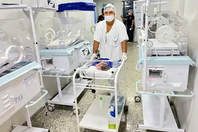 notícia: Hospital da Mulher Mãe Luzia regista alta demanda de recém-nascidos internados com síndromes respiratórias
