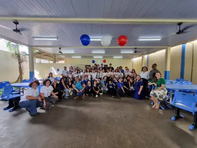 notícia: Escola Estadual Lucimar Amoras realiza projeto sobre a francofonia com participação de convidados de Oiapoque, em Macapá