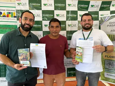 notícia: ‘Com o pagamento vou investir na minha lavoura’, celebra agricultor contemplado em projeto durante ação integrada do Governo do Amapá