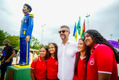 notícia: 'O Amapá nasceu da luta de Cabralzinho, herói que marca nossa história e identidade', ressalta governador Clécio Luís