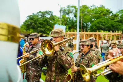 Foto: Jessé Matos/Agência Grito Tropas do Exército Brasileiro participam do desfile em homenagem a Cabralzinho