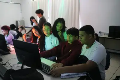notícia: Governo do Amapá garante participação de estudantes da rede estadual na Olimpíada Brasileira de Informática