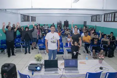 notícia: Escola Gabriel de Almeida Café celebra 'Dia do Orgulho Nerd' com programação voltada à ciência, cultura e tecnologia para 250 alunos 