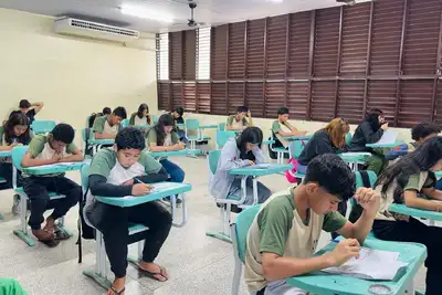 notícia: 'Oficina Seab' impulsiona desempenho de alunos com simulados e premiações na Escola Estadual Zolito Nunes, em Macapá