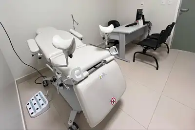 notícia: Governo do Amapá firma cooperação com Hospital Universitário para atender grávidas de alto risco e oferecer serviços ginecológicos