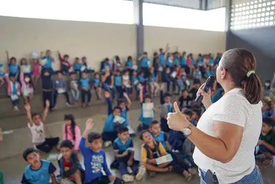 notícia:  Governo do Amapá promove ação educativa nas escolas da rede estadual para alertar contra os maus-tratos aos animais