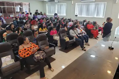 notícia: Conselho Estadual das Mulheres do Governo do Amapá debate retomada das conferências livres, em Macapá 