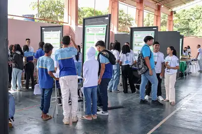 notícia: Escola Estadual Maria Viana realiza Mostra Científica, Cultural e de Tecnologia com exposição de 51 projetos, em Macapá