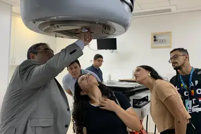 notícia: Governo do Estado abre portas do Centro de Radioterapia do Amapá para receber acadêmicos de medicina da Unifap
